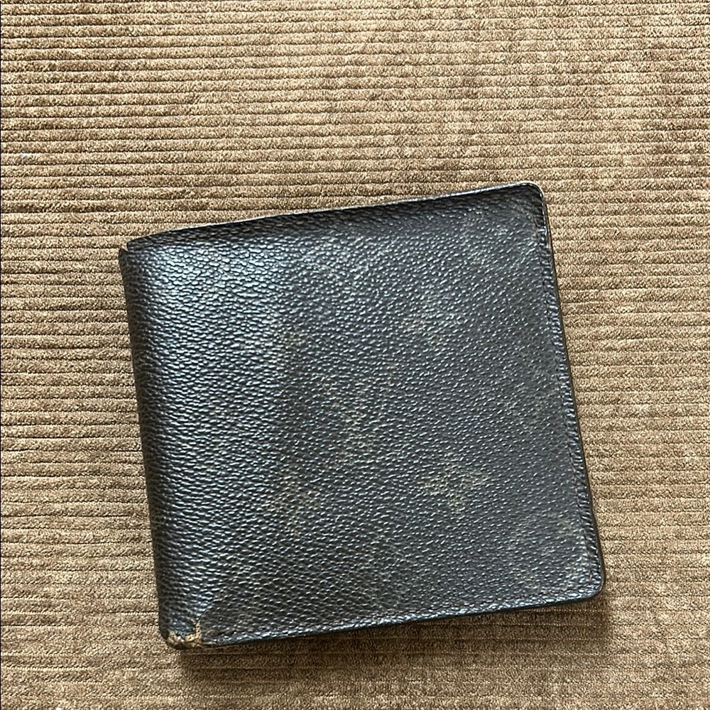 Louis Vuitton Men's Wallet